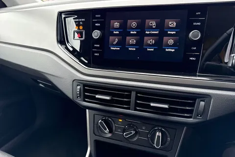 DW19ZJU Volkswagen Polo 1.0 TSI SE Euro 6 (s/s) 5dr Thumbnail #32