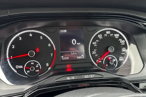 DW19ZJU Volkswagen Polo 1.0 TSI SE Euro 6 (s/s) 5dr Thumbnail #45