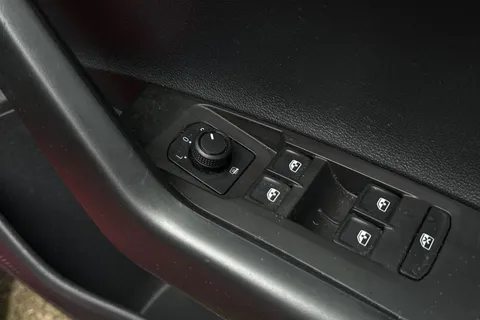 DW19ZJU Volkswagen Polo 1.0 TSI SE Euro 6 (s/s) 5dr Thumbnail #54