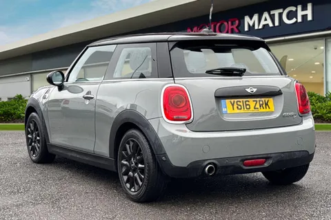 YS16ZRK Mini Hatch 1.5 Cooper D Euro 6 (s/s) 3dr Thumbnail #3
