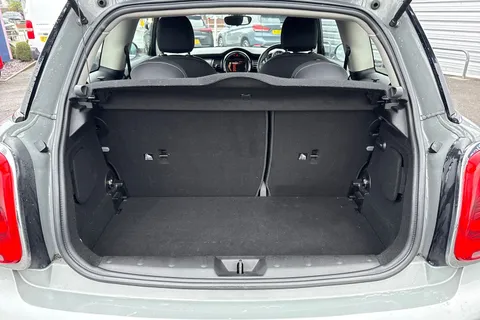 YS16ZRK Mini Hatch 1.5 Cooper D Euro 6 (s/s) 3dr Thumbnail #7