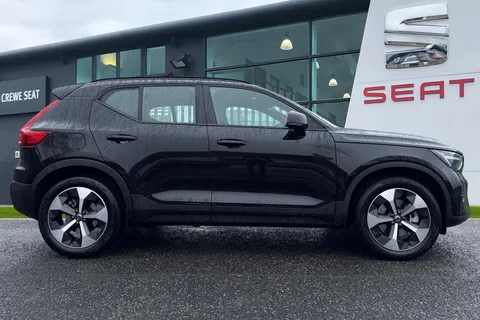 DL25RXT Volvo Xc40 2.0 B4P Plus Dark 5dr Auto Thumbnail #3