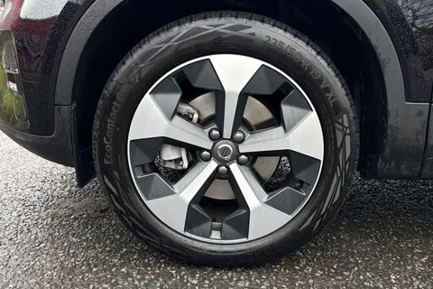 DL25RXT Volvo Xc40 2.0 B4P Plus Dark 5dr Auto Thumbnail #6