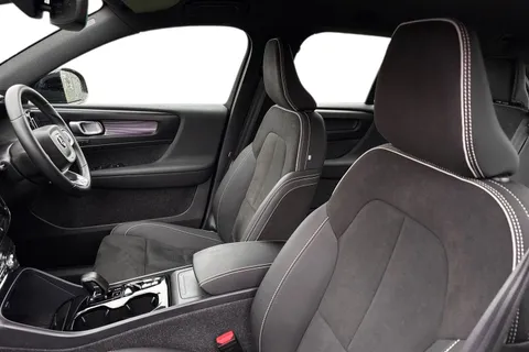 DL25RXT Volvo Xc40 2.0 B4P Plus Dark 5dr Auto Thumbnail #10