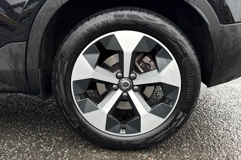 DL25RXT Volvo Xc40 2.0 B4P Plus Dark 5dr Auto Thumbnail #21