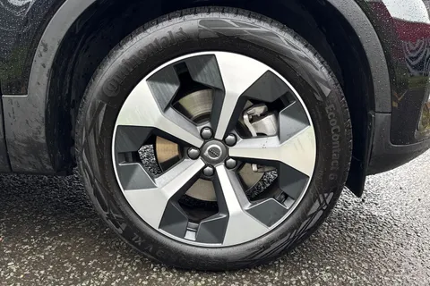 DL25RXT Volvo Xc40 2.0 B4P Plus Dark 5dr Auto Thumbnail #23