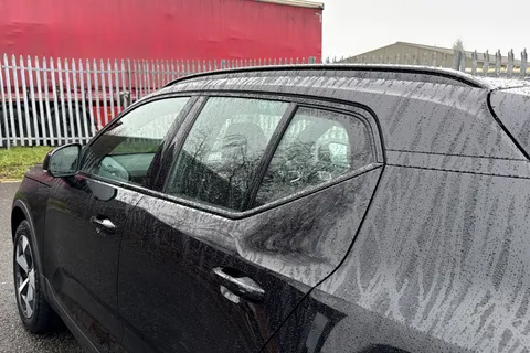 DL25RXT Volvo Xc40 2.0 B4P Plus Dark 5dr Auto Thumbnail #24