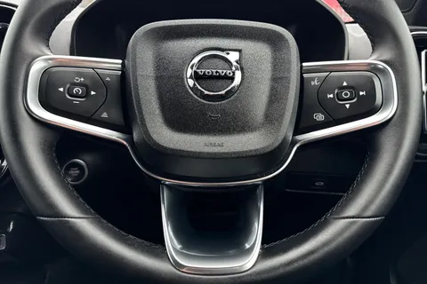 DL25RXT Volvo Xc40 2.0 B4P Plus Dark 5dr Auto Thumbnail #34