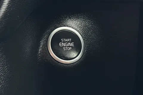 DL25RXT Volvo Xc40 2.0 B4P Plus Dark 5dr Auto Thumbnail #36