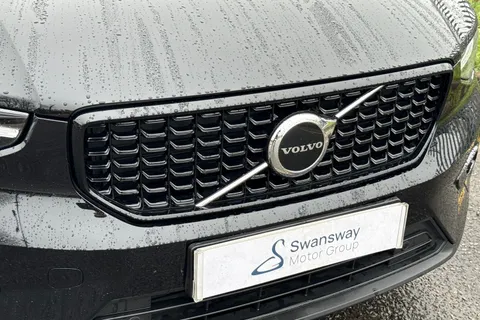 DL25RXT Volvo Xc40 2.0 B4P Plus Dark 5dr Auto Thumbnail #39