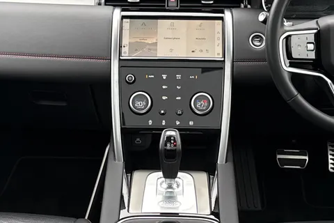 DS72XGE Land Rover Discovery Sport 1.5 P300e Urban Edition 5dr Thumbnail #16