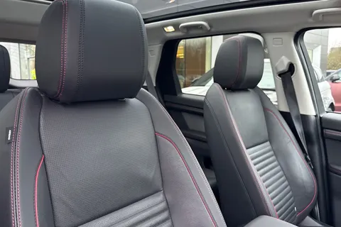 DS72XGE Land Rover Discovery Sport 1.5 P300e Urban Edition 5dr Thumbnail #23