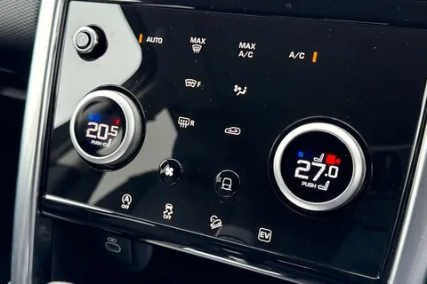 DS72XGE Land Rover Discovery Sport 1.5 P300e Urban Edition 5dr Thumbnail #24