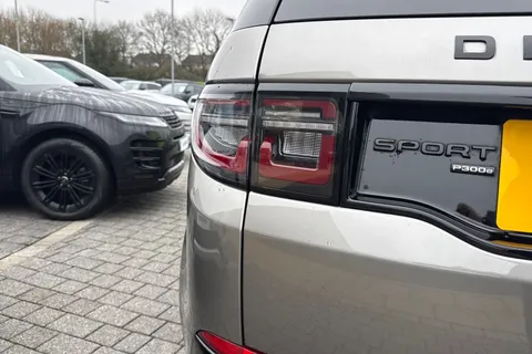 DS72XGE Land Rover Discovery Sport 1.5 P300e Urban Edition 5dr Thumbnail #28