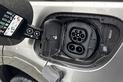 DS72XGE Land Rover Discovery Sport 1.5 P300e Urban Edition 5dr Thumbnail #32