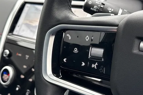 DS72XGE Land Rover Discovery Sport 1.5 P300e Urban Edition 5dr Thumbnail #35