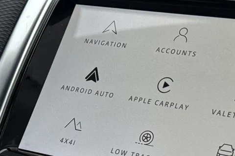 DS72XGE Land Rover Discovery Sport 1.5 P300e Urban Edition 5dr Thumbnail #37