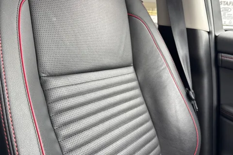 DS72XGE Land Rover Discovery Sport 1.5 P300e Urban Edition 5dr Thumbnail #47