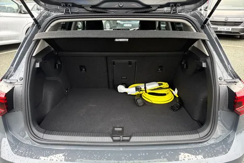 KM75BFJ Volkswagen Golf 1.5 TSI 204 Match eHybrid 5dr DSG Thumbnail #7