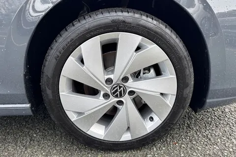 KM75BFJ Volkswagen Golf 1.5 TSI 204 Match eHybrid 5dr DSG Thumbnail #10