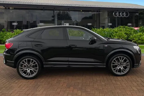 KT25XBA Audi Q3 Black Edition 35 TDI  150 PS S tronic Thumbnail #4