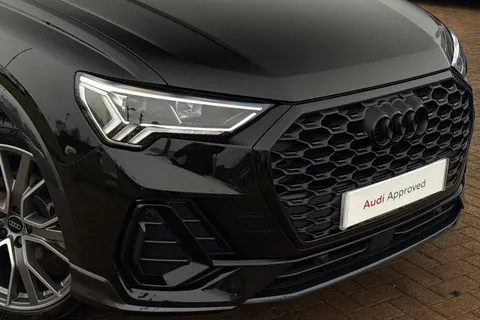 KT25XBA Audi Q3 Black Edition 35 TDI  150 PS S tronic Thumbnail #9