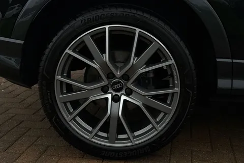 KT25XBA Audi Q3 Black Edition 35 TDI  150 PS S tronic Thumbnail #10