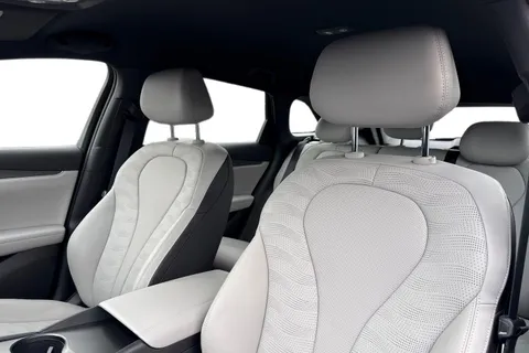  BYD Seal 6 1.5 DM-i 10kWh Boost CVT Auto Euro 6 (s/s) 5dr Thumbnail #11