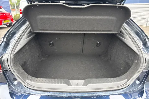 MH22JYJ Mazda Mazda3 2.0 e-SKYACTIV-G MHEV GT Sport Tech Edition Hatchback 5dr Petrol Manual Euro 6 (s/s) (122 ps) Thumbnail #7