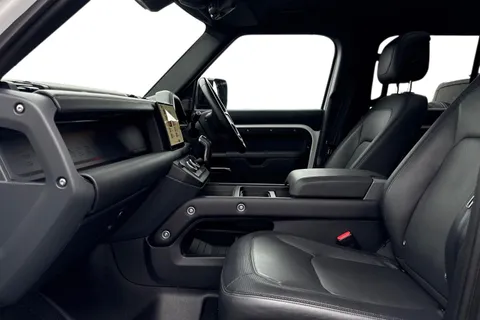 MW73XLH Land Rover Defender 110 3.0 D250 X-Dynamic HSE 5dr Thumbnail #4