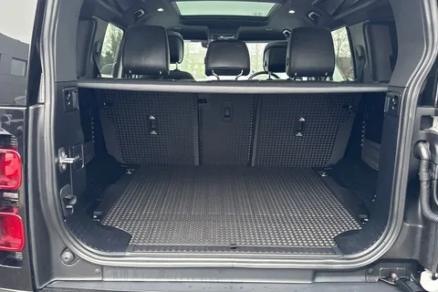 MW73XLH Land Rover Defender 110 3.0 D250 X-Dynamic HSE 5dr Thumbnail #12