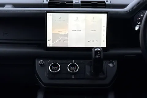 MW73XLH Land Rover Defender 110 3.0 D250 X-Dynamic HSE 5dr Thumbnail #16