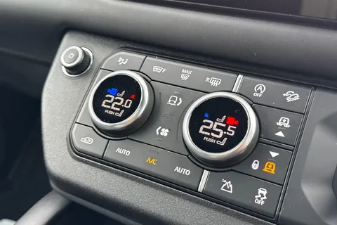 MW73XLH Land Rover Defender 110 3.0 D250 X-Dynamic HSE 5dr Thumbnail #24