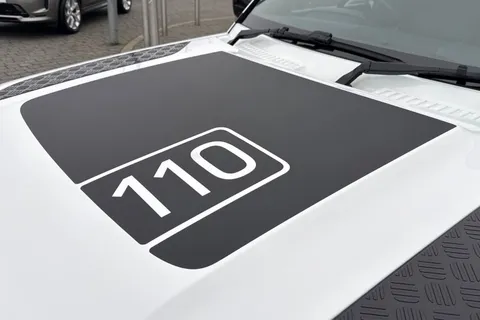 MW73XLH Land Rover Defender 110 3.0 D250 X-Dynamic HSE 5dr Thumbnail #32