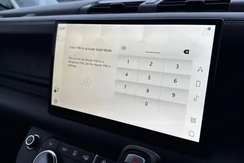 MW73XLH Land Rover Defender 110 3.0 D250 X-Dynamic HSE 5dr Thumbnail #42