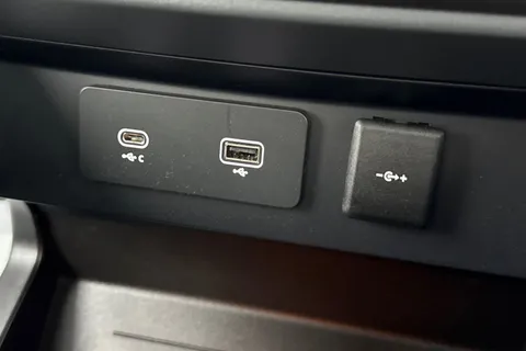 MW73XLH Land Rover Defender 110 3.0 D250 X-Dynamic HSE 5dr Thumbnail #47