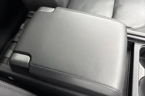 MW73XLH Land Rover Defender 110 3.0 D250 X-Dynamic HSE 5dr Thumbnail #49