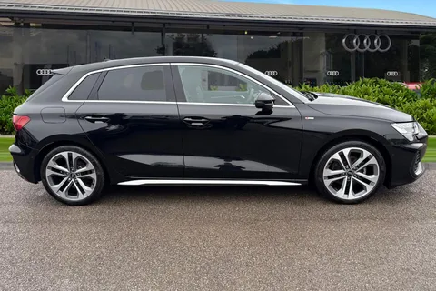 DG74ZJK Audi A3 S line 35 TFSI 150 PS S tronic Thumbnail #4