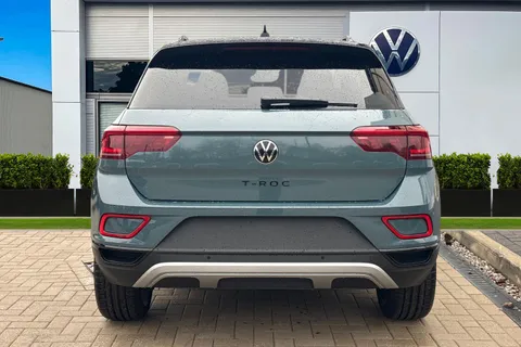 Volkswagen T-Roc 1.5 TSI Style Design DSG Euro 6 (s/s) 5dr Thumbnail #4
