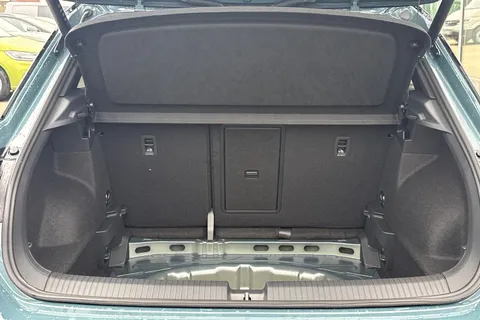  Volkswagen T-Roc 1.5 TSI Style Design DSG Euro 6 (s/s) 5dr Thumbnail #6