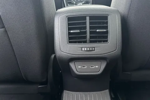  Volkswagen T-Roc 1.5 TSI Style Design DSG Euro 6 (s/s) 5dr Thumbnail #28