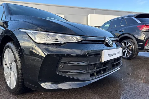 KP75LSD Volkswagen Golf 1.5 TSI 204 Match eHybrid 5dr DSG Thumbnail #9