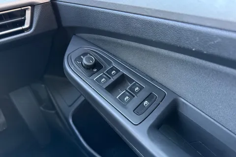 T222HUW Volkswagen Golf 1.5 TSI 150 Life 5dr ⭐17' Ventura alloy wheel⭐ Thumbnail #21