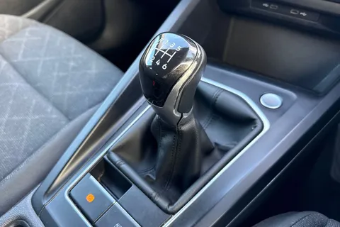 T222HUW Volkswagen Golf 1.5 TSI 150 Life 5dr ⭐17' Ventura alloy wheel⭐ Thumbnail #23