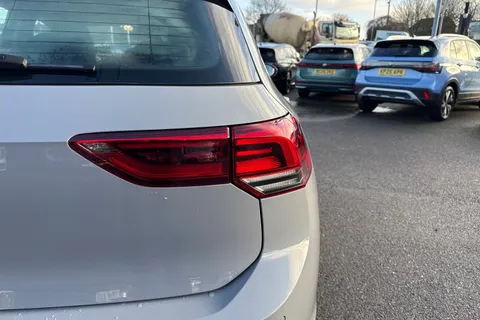 T222HUW Volkswagen Golf 1.5 TSI 150 Life 5dr ⭐17' Ventura alloy wheel⭐ Thumbnail #26