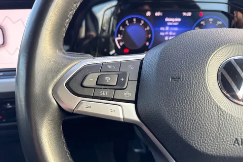 T222HUW Volkswagen Golf 1.5 TSI 150 Life 5dr ⭐17' Ventura alloy wheel⭐ Thumbnail #42