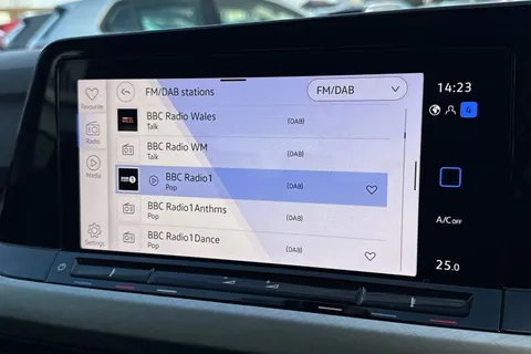 T222HUW Volkswagen Golf 1.5 TSI 150 Life 5dr ⭐17' Ventura alloy wheel⭐ Thumbnail #46