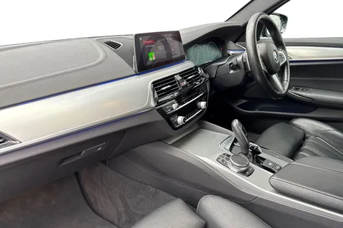 CA19CVG BMW 5 Series 2.0 520i GPF M Sport Auto Euro 6 (s/s) 4dr Thumbnail #9