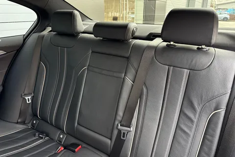 CA19CVG BMW 5 Series 2.0 520i GPF M Sport Auto Euro 6 (s/s) 4dr Thumbnail #14