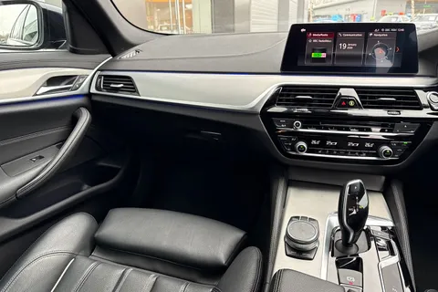 CA19CVG BMW 5 Series 2.0 520i GPF M Sport Auto Euro 6 (s/s) 4dr Thumbnail #15